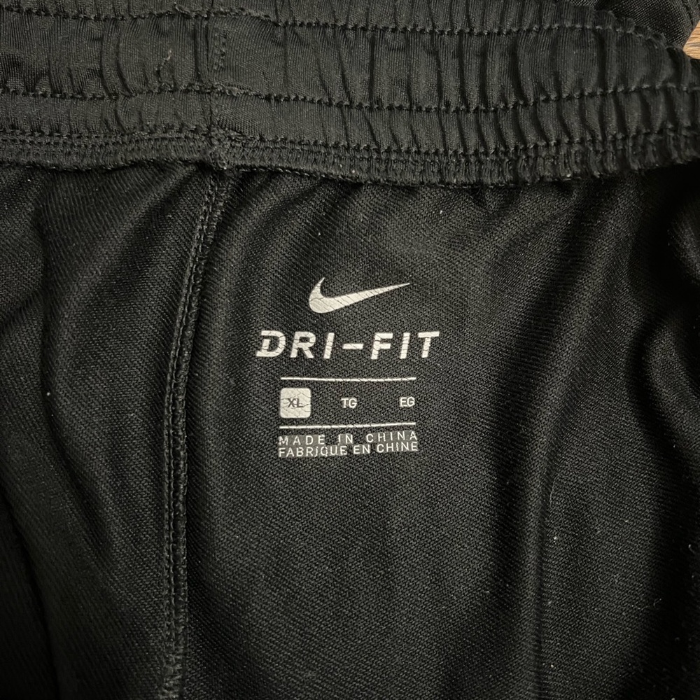 Nike Dri-FIT Black Joggers - Picture 3 of 3